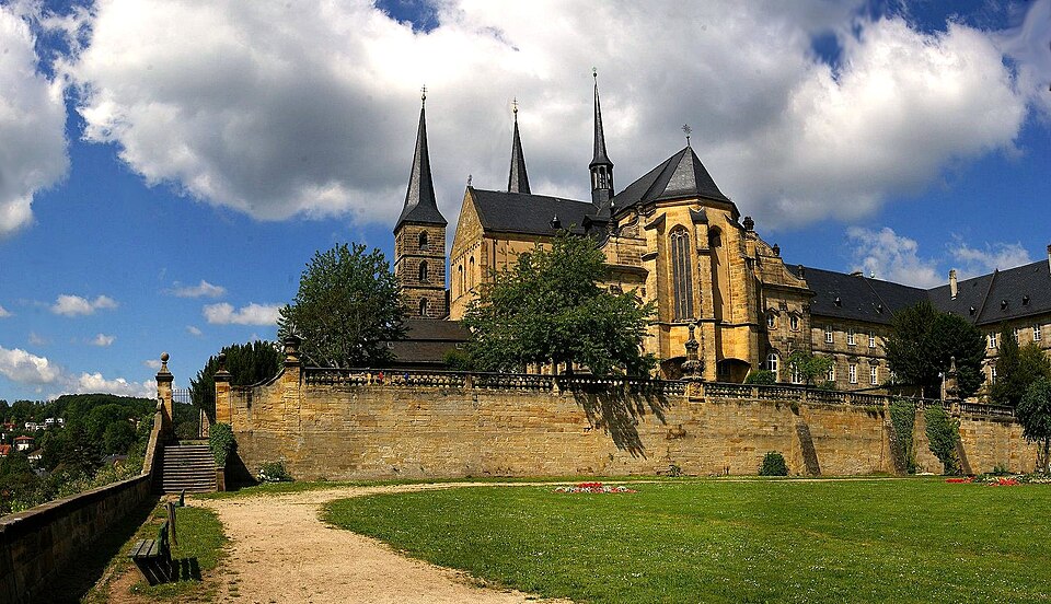 Bamberg arrival and transport context, including rail station, bus and route planning for visitors