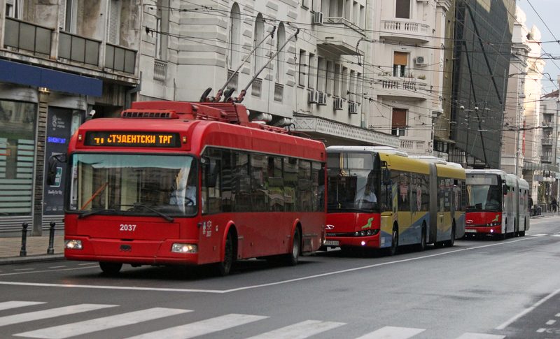 File:AKMS 321 i Solaris Urbino 18 GSP Beograd.jpg