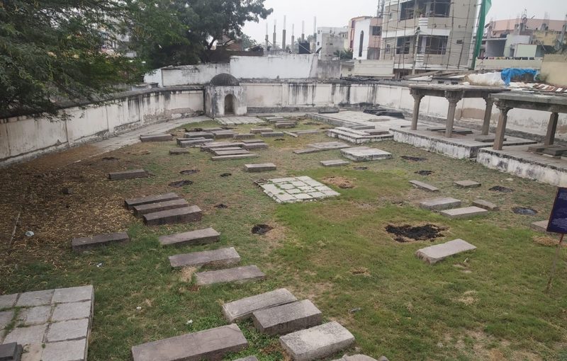 File:Armenian cemetery in Hyderabad.jpg