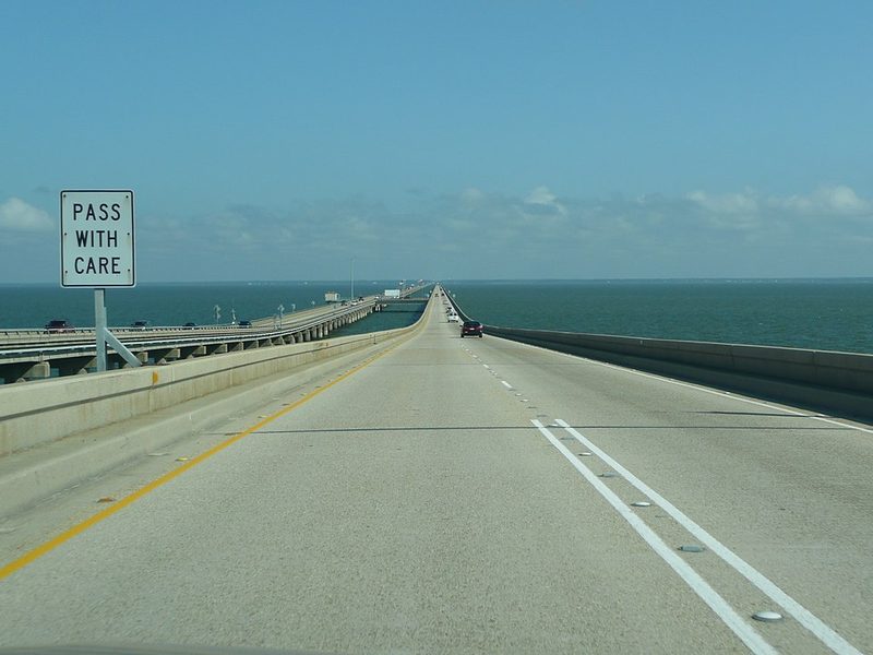 File:Heading north on Lake Pontchartrain Causeway.jpg