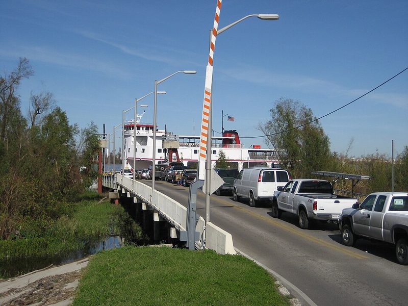 File:ChalmetteAlgiersFerryLineupAlgiers.jpg